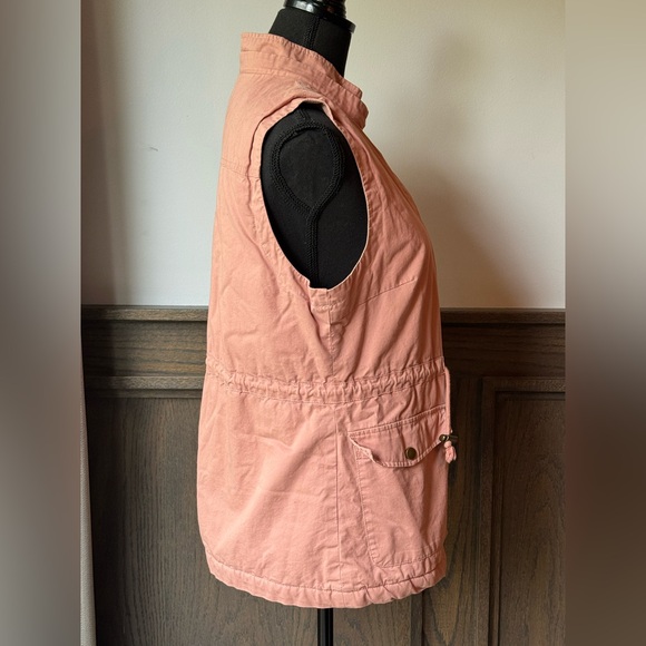 Love Tree Women's Light Coral Sherpa lined zip up Vest - Picture 4 of 7